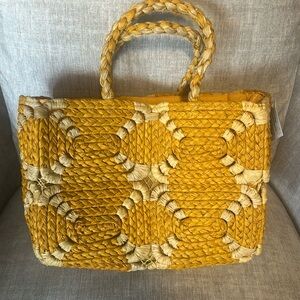 Straw basket handbag color “saffron & butter”